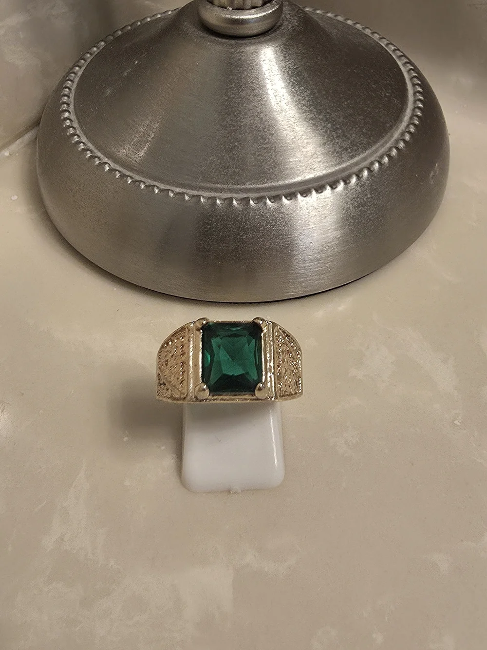 Gold Men's Ring with Emerald Green Stone Size 9
